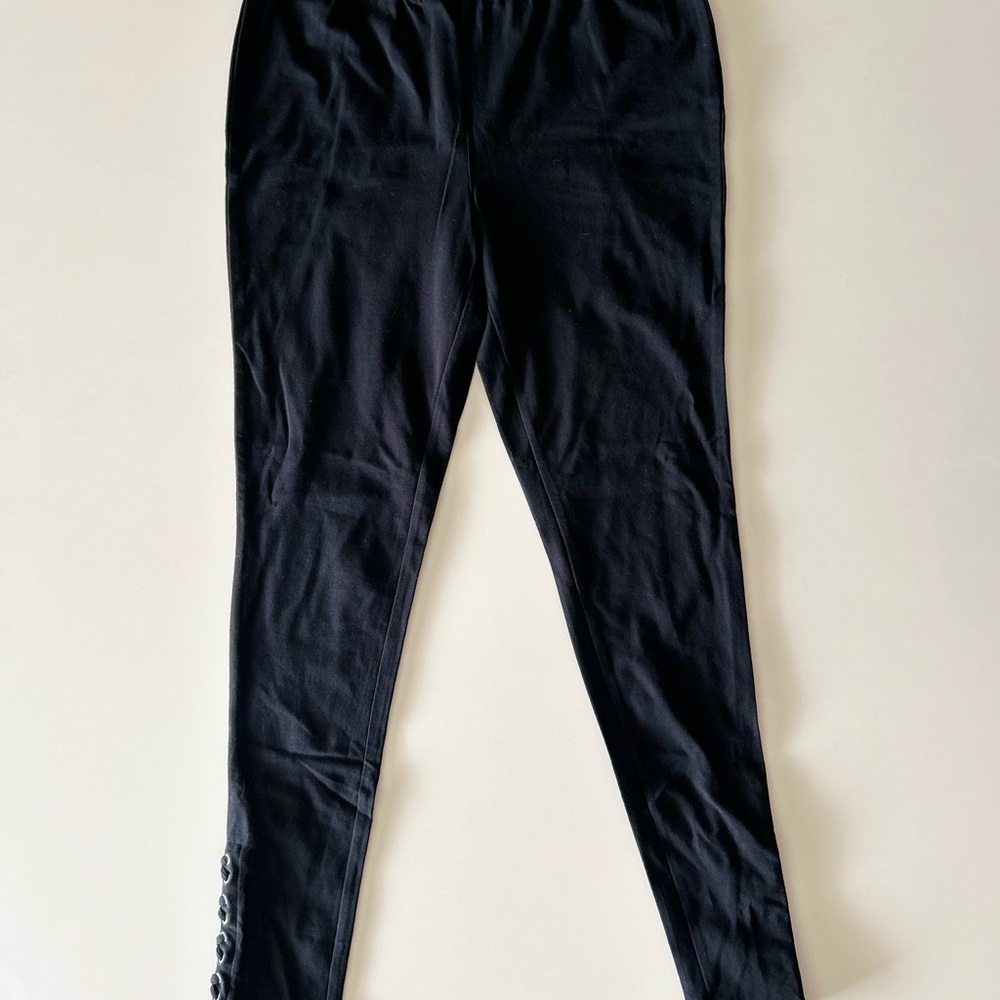 NWT - Style & Co. Women’s Deep Black Mid Rise Leggings w Ankle Buttons Size XS